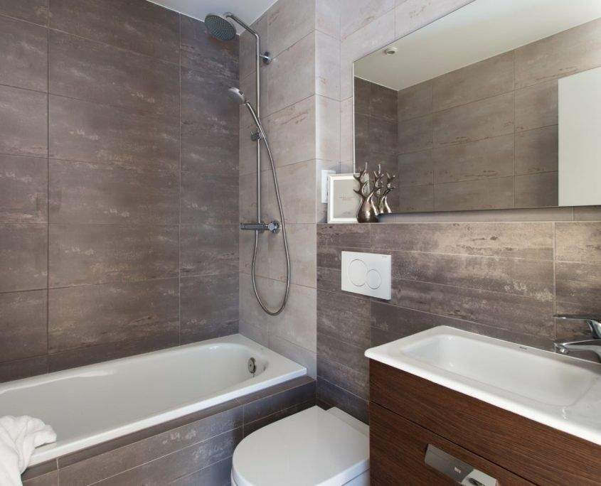 Reforma de baño en Badalona por Lautoka Urbana